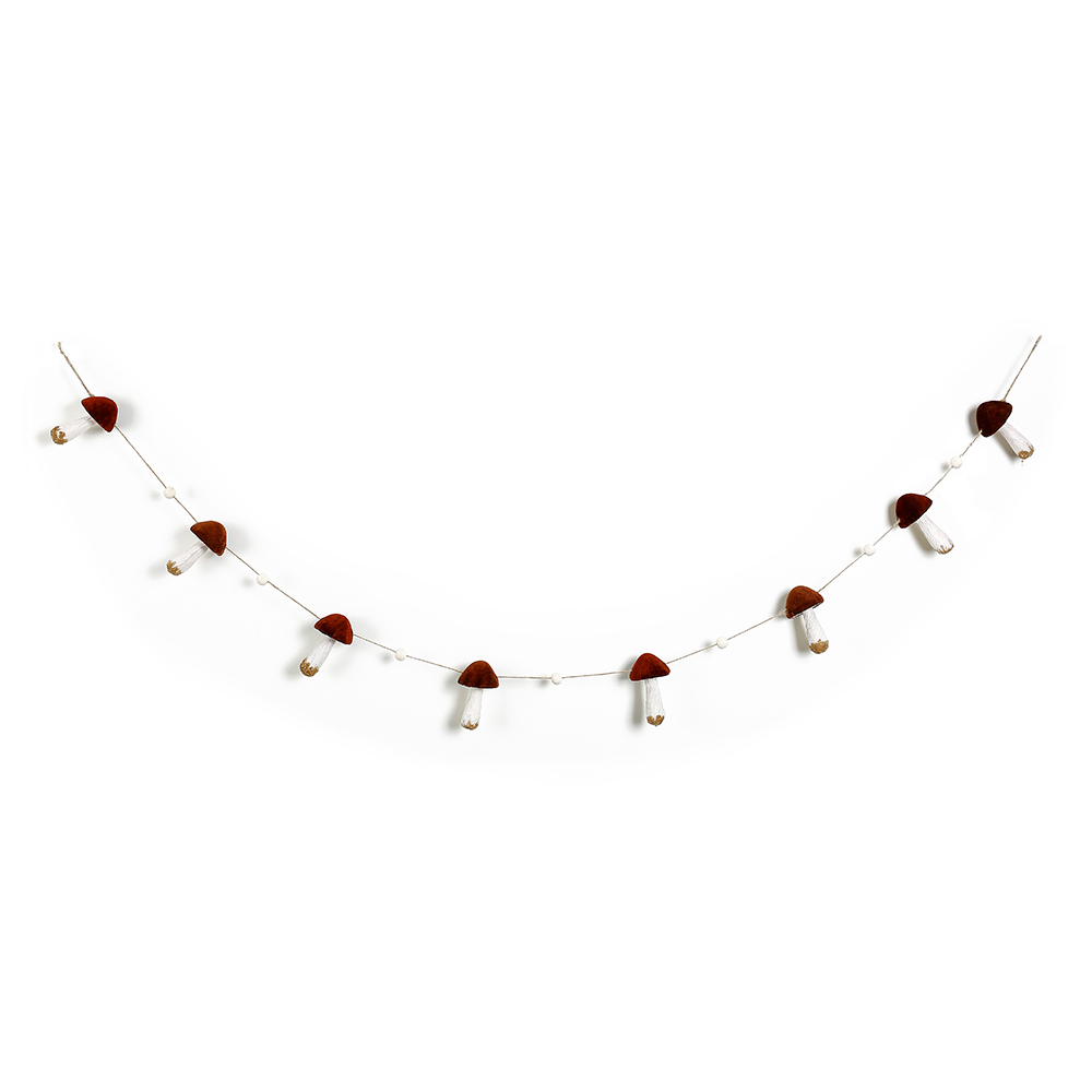 31829	 *L70.9" - MUSHROOM GARLAND