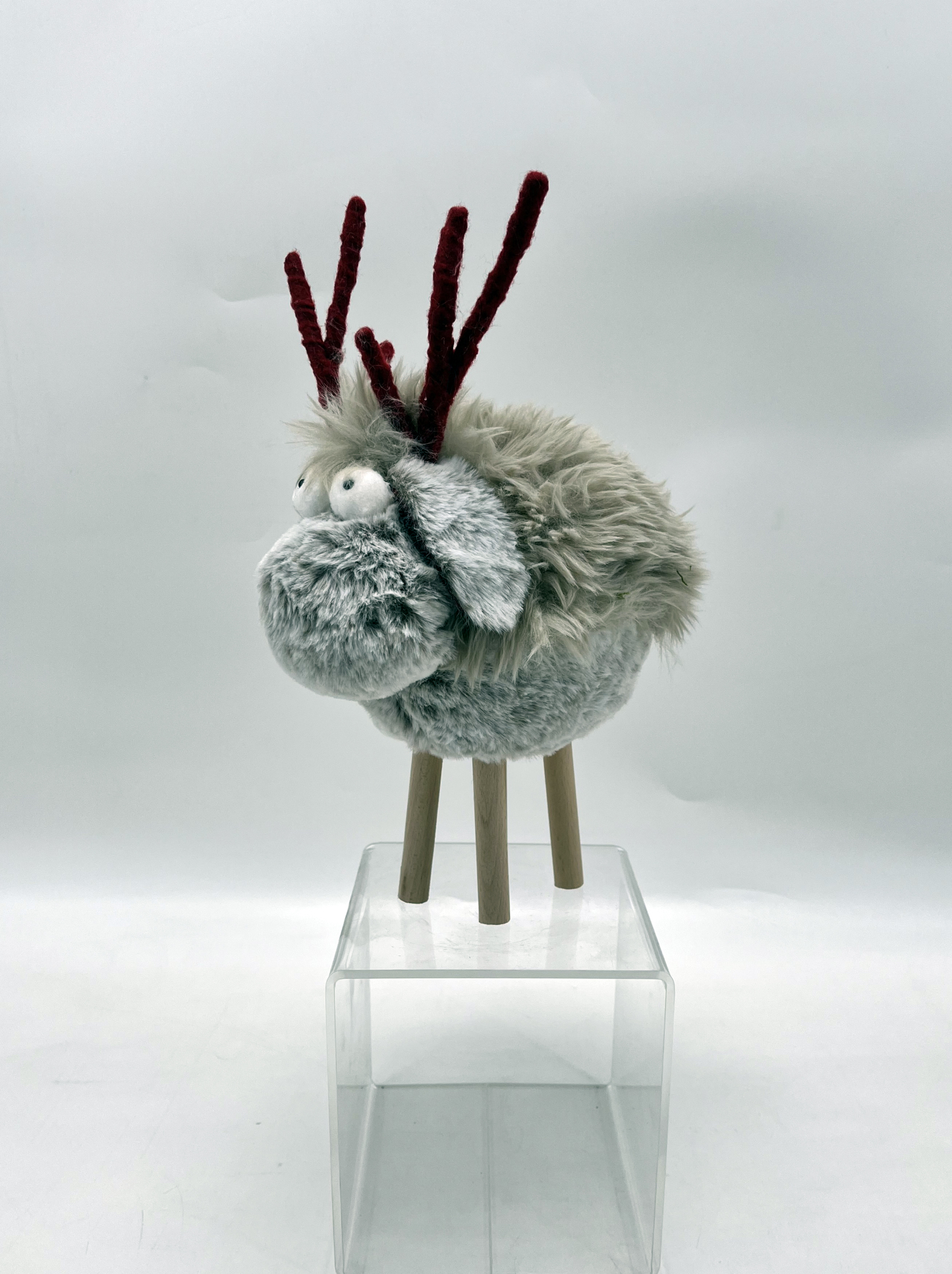 31879 L7.9"W7.5"H7.9" - STANDING FUR RAINDEER TABLETOP