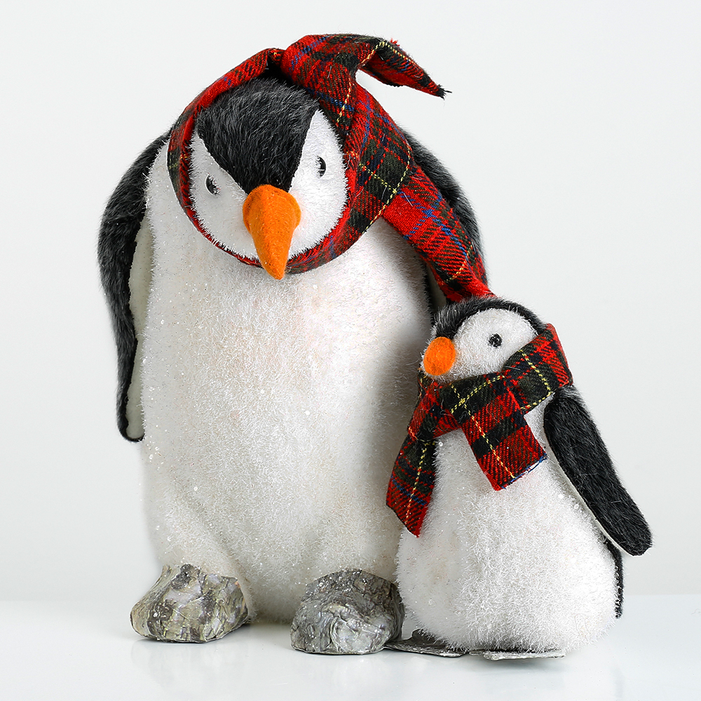 31883	 *L9.8"W7.9"H11.4" - MOTHER PENGUIN AND CHICK TABLETOP