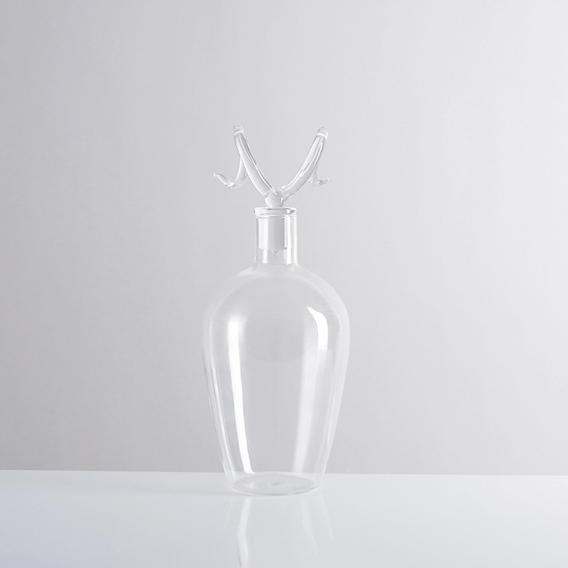 32018	 D3.9"H9.6" - GLASS JAR WITH LID