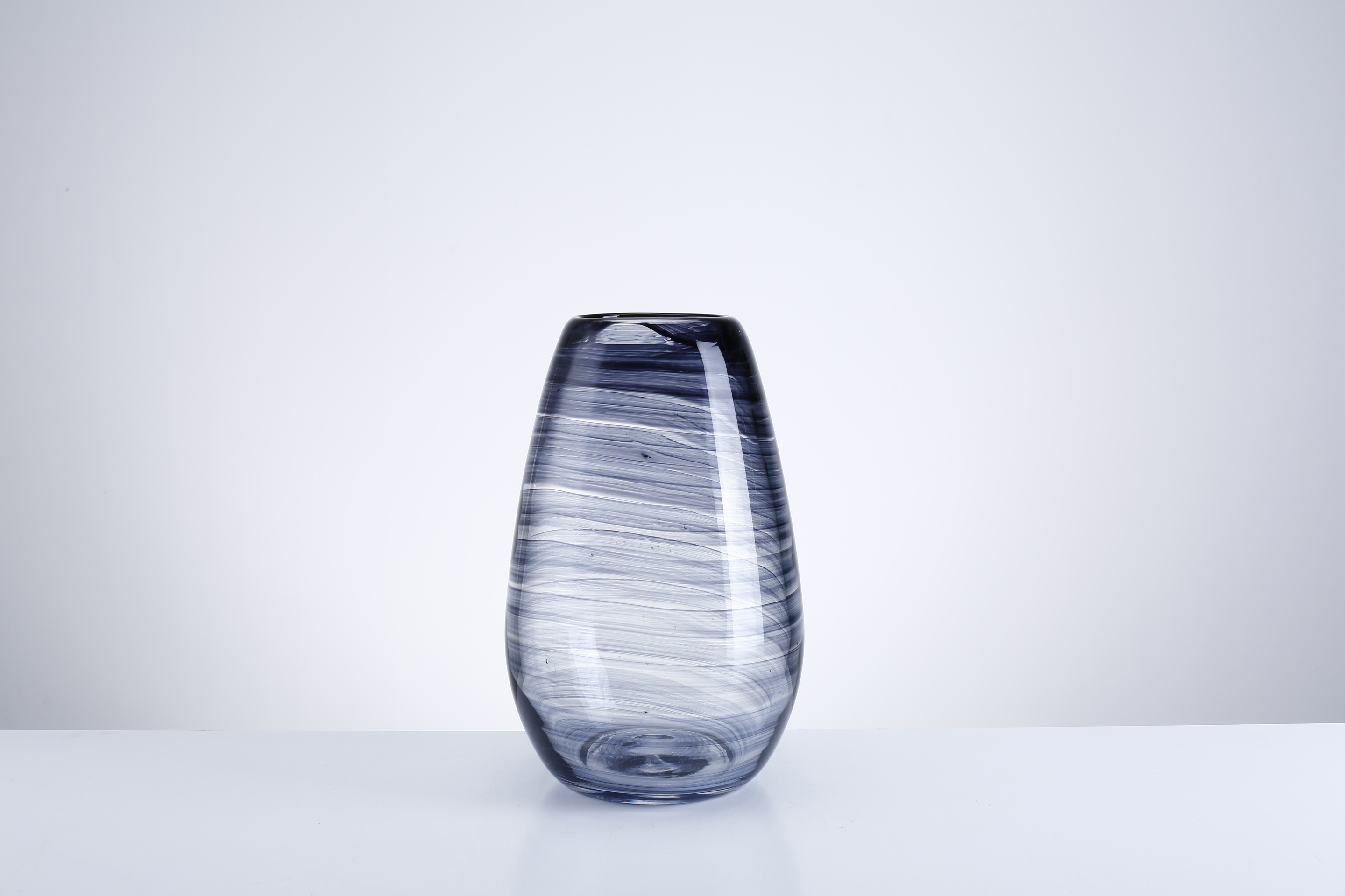 D7"H14.6" - GLASS VASE
