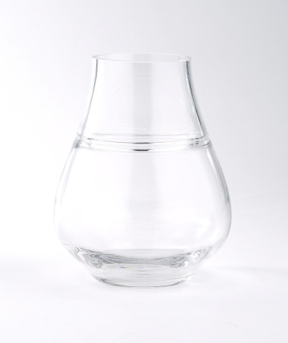 D6.5"H8" - GLASS VASE