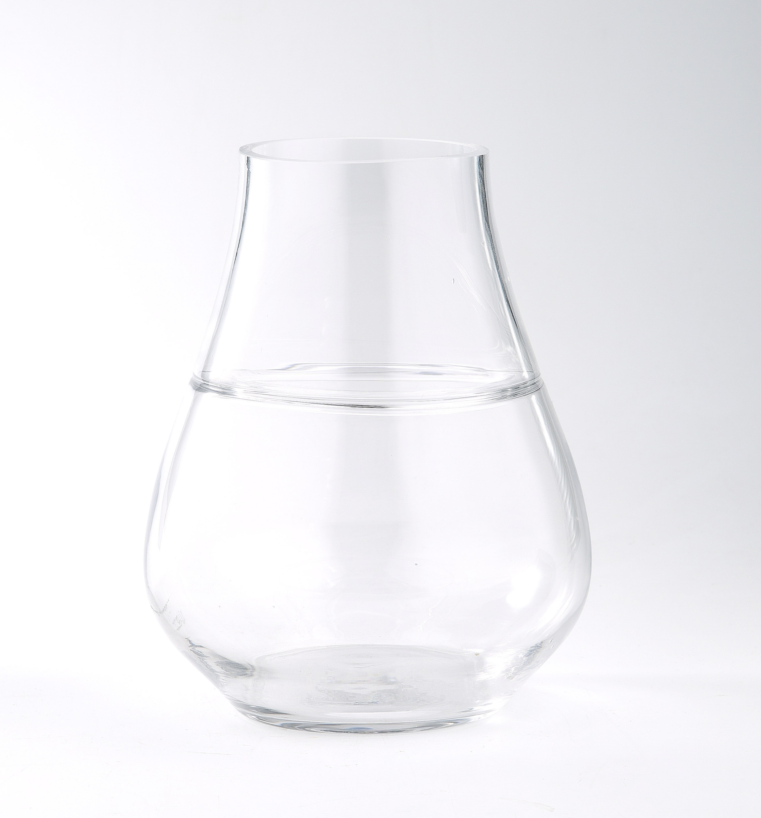 D8"H10" - GLASS VASE