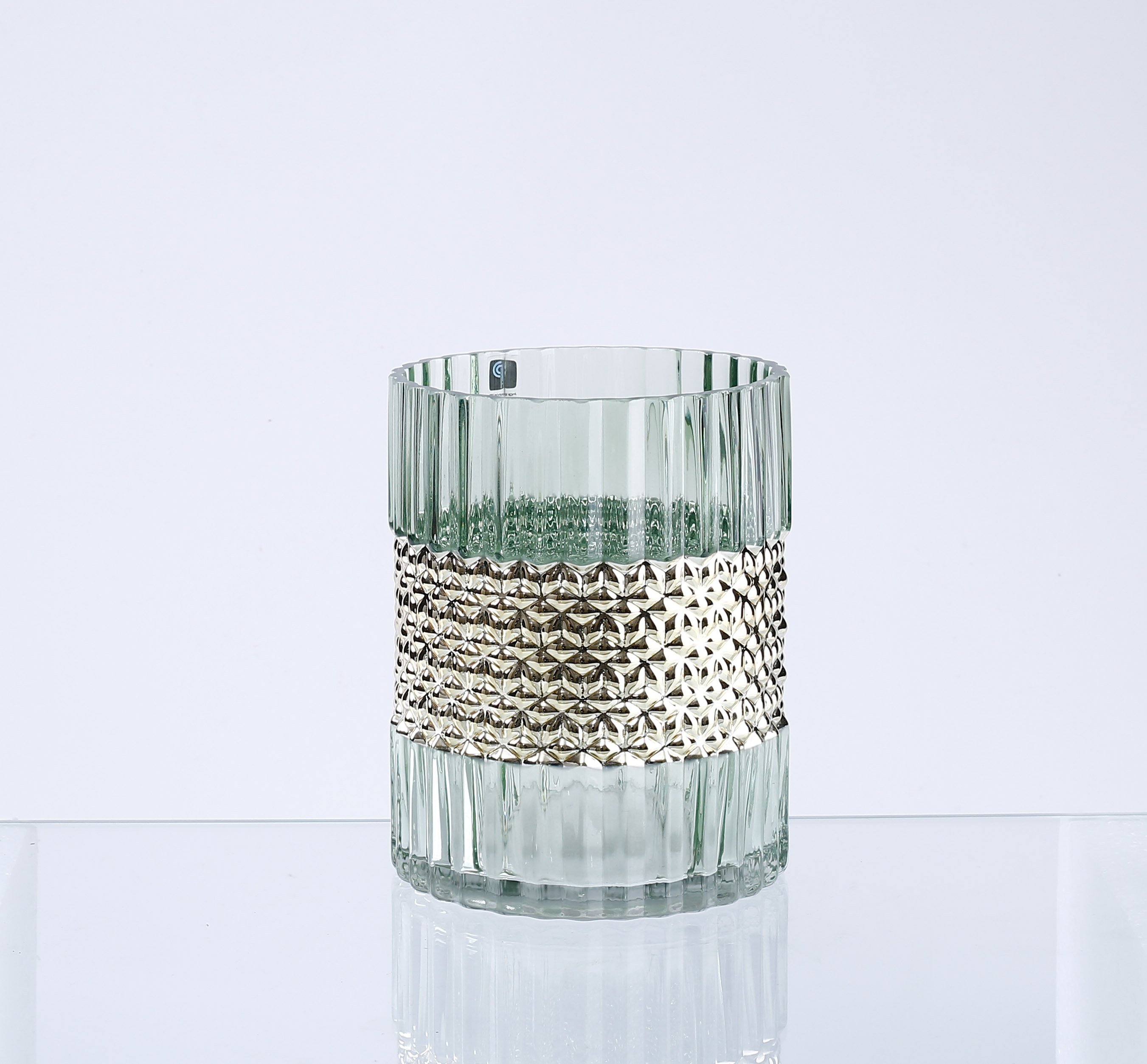 D4.7"H6.1" - GLASS VASE