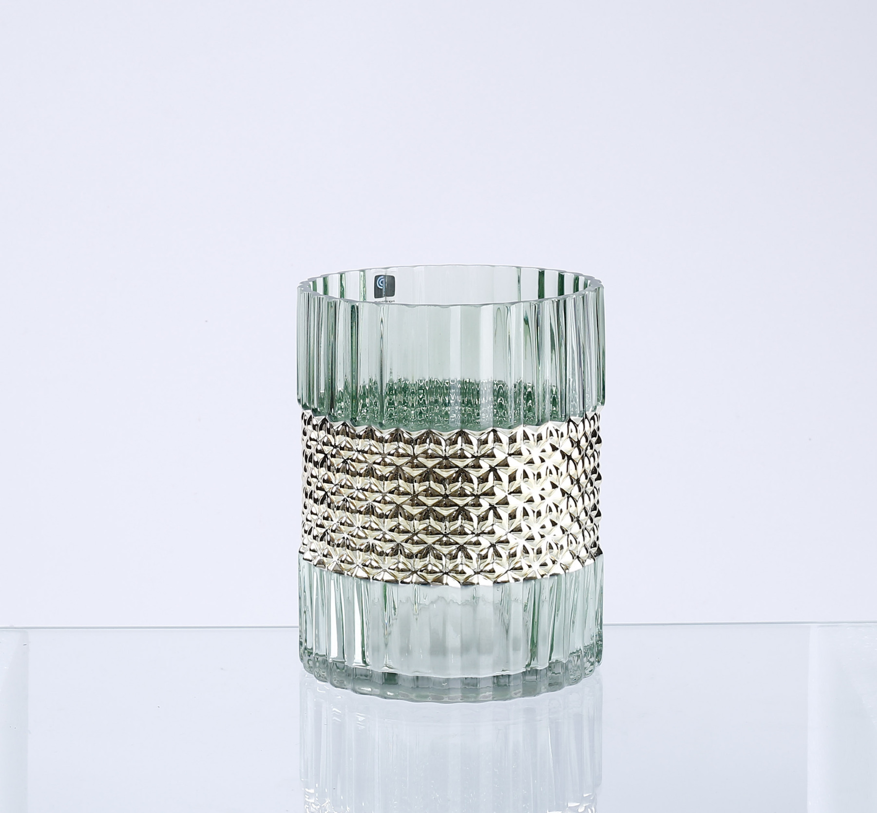 D4.7"H6.1" - GLASS VASE