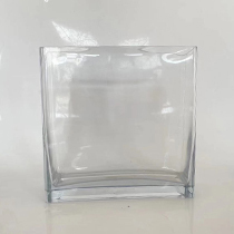 L7.9W2.4H8" - SQUARE GLASS VASE