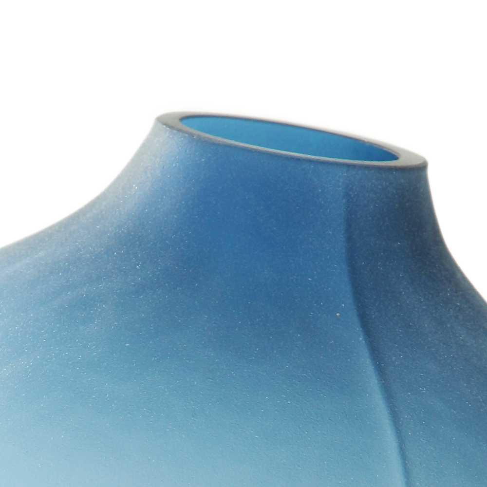 46589	 D8"H8.5" - GLASS VASE
