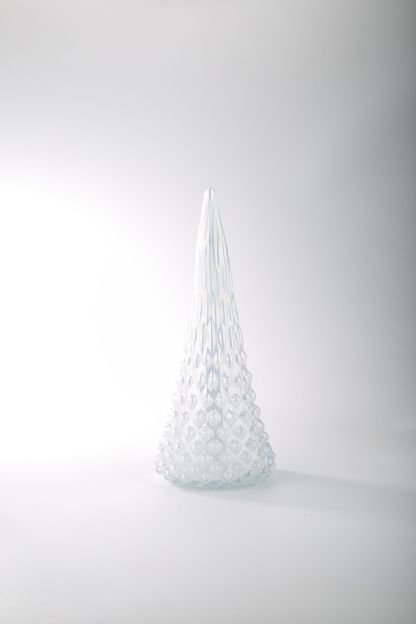 47126	 D6"H13.5" - GLASS CHRISTMAS TREE