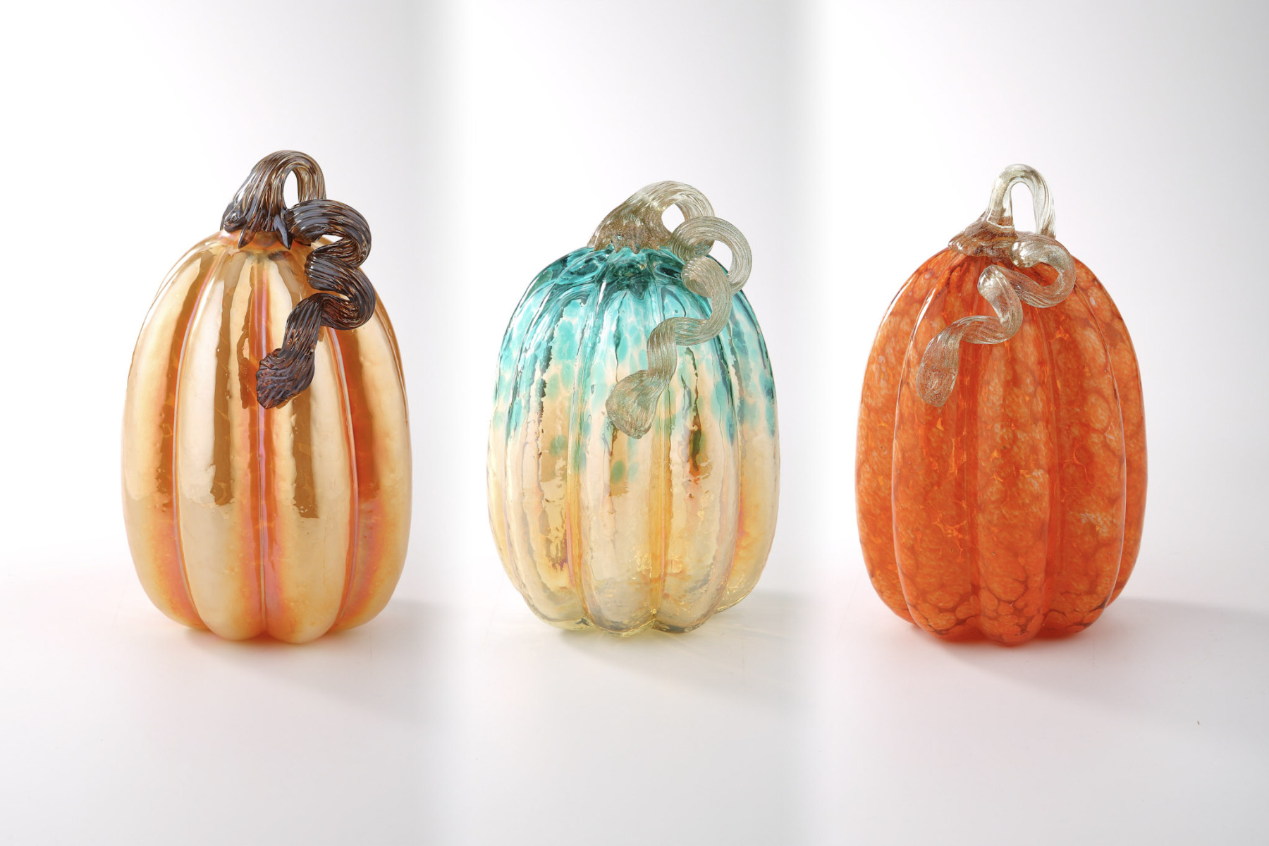 D6"H8.5" - ASSORTED GLASS PUMPKINS