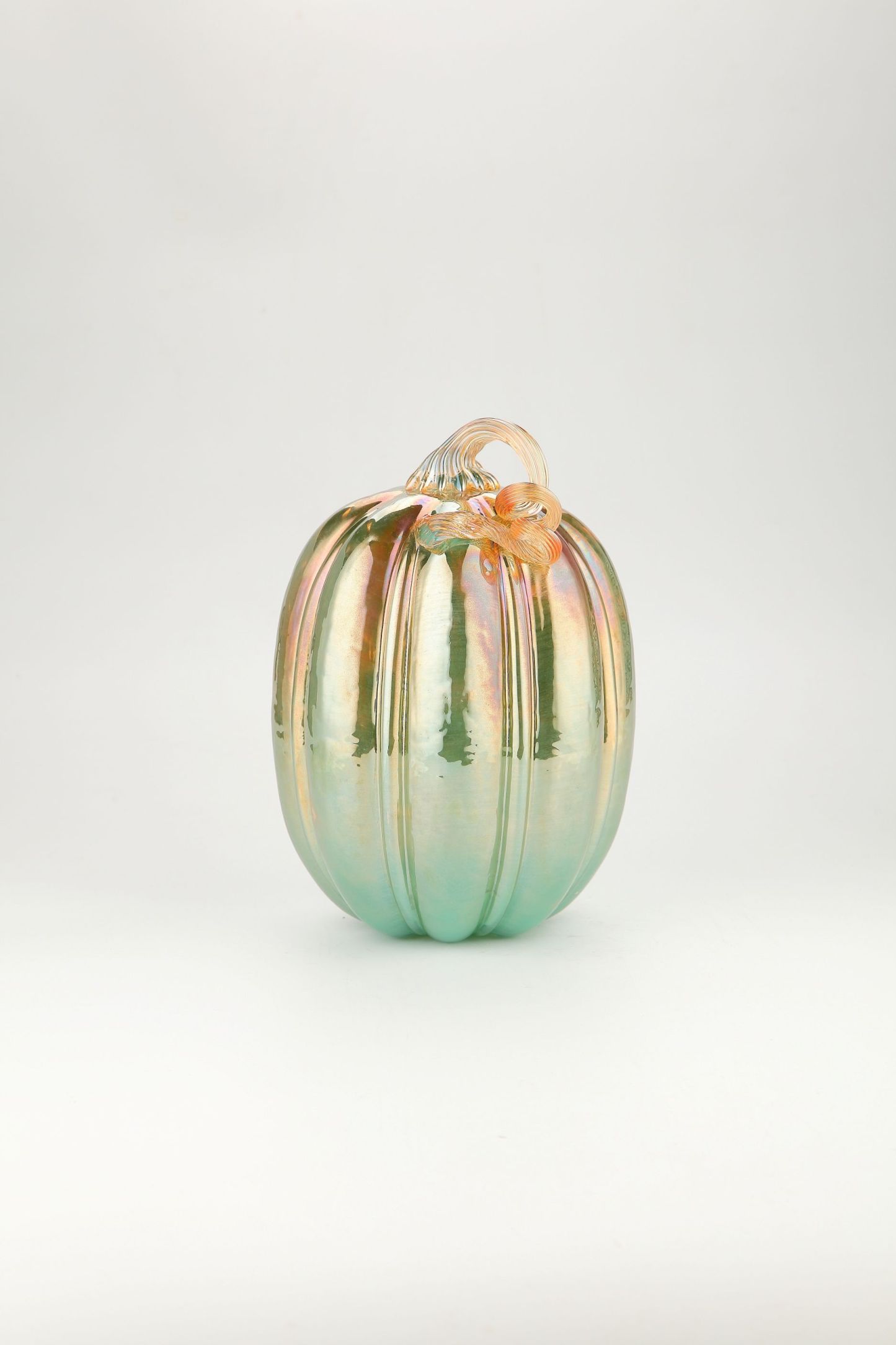 49496-2	 D7"H5.5" - GLASS PUMPKIN WITH CURLY STEM