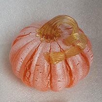 D5"H4.5" - GLASS PUMPKIN WITH CURLY STEM