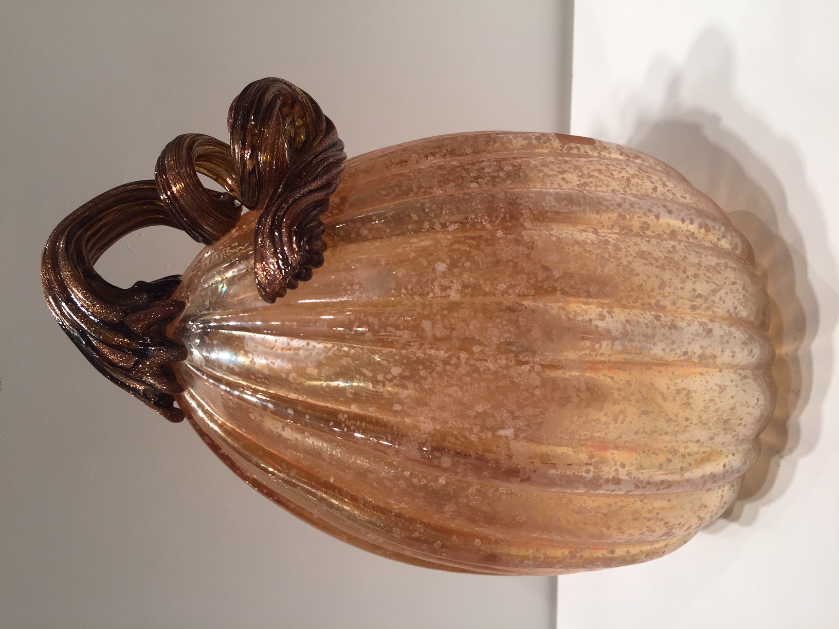 D5.5"H8.5" - GLASS PUMPKIN WITH CURLY STEM