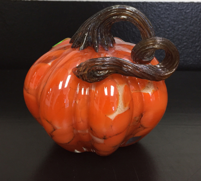 D5"H4.5" - GLASS PUMPKIN WITH CURLY STEM