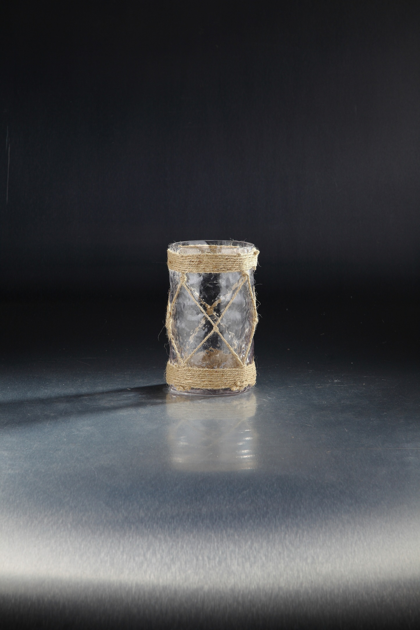 D4.5"H7.5" - GLASS CYLINDER WRAPPED WITH ROPE