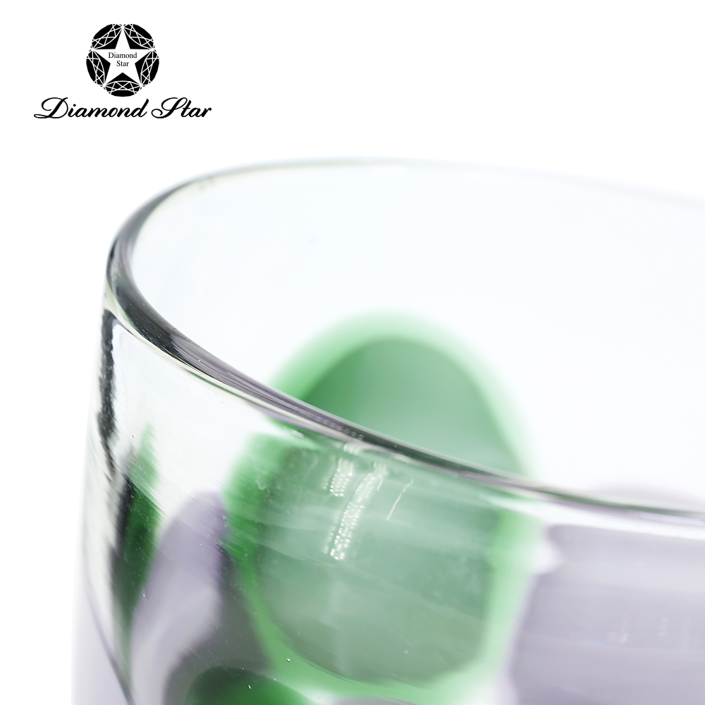 85517	 D6"H9" - GLASS VASE