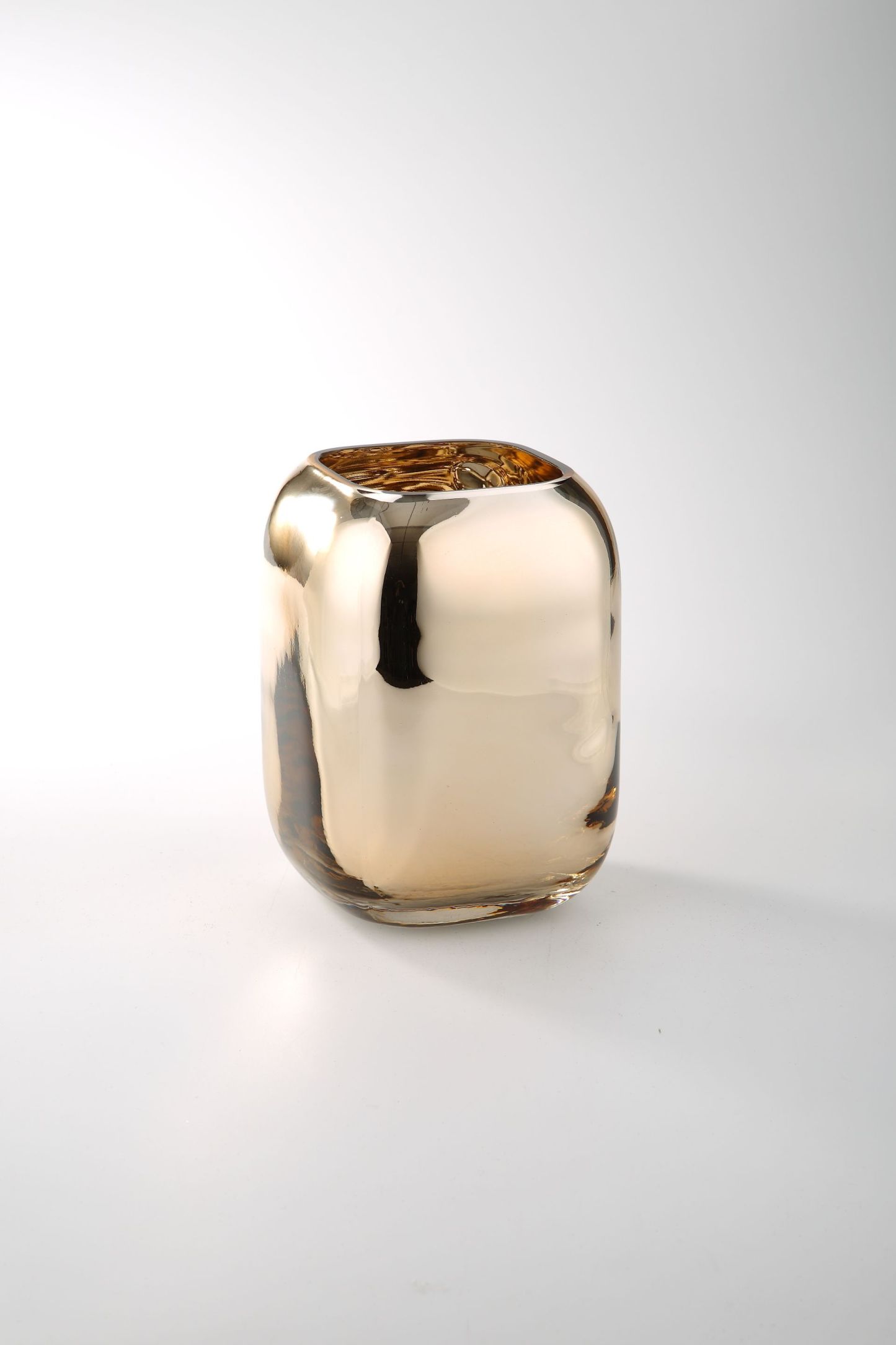 57587 L6"W6"H8" - MERCURY VASE