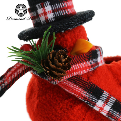 31065ASST	 L7.87"W3.2"H7.87" - ASSORTED RED CARDINALS TABLETOP