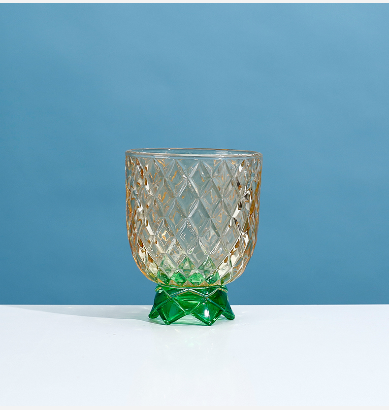 68071	 *L4"W4"H4" - GLASS VASE