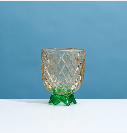 68071	 *L4"W4"H4" - GLASS VASE