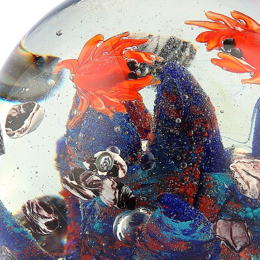 76110	 D4.5" - GLASS SPHERE FIGURINE
