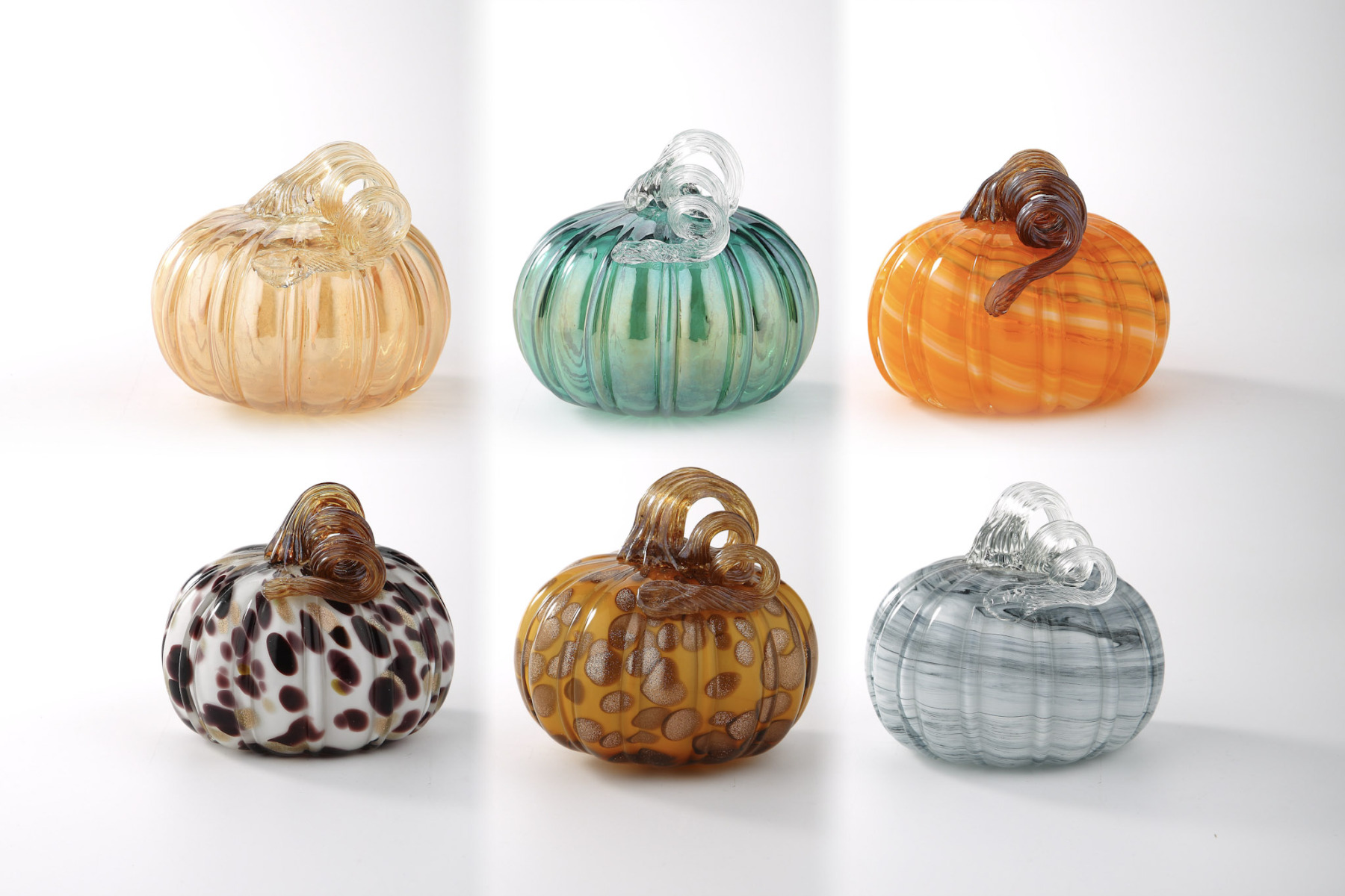 D5.5"H5.5" - ASSORTED GLASS PUMPKINS