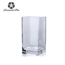 L4"W4"H6" - SQUARE GLASS VASE