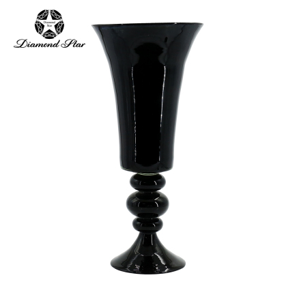 D10"H22" - GLASS URN