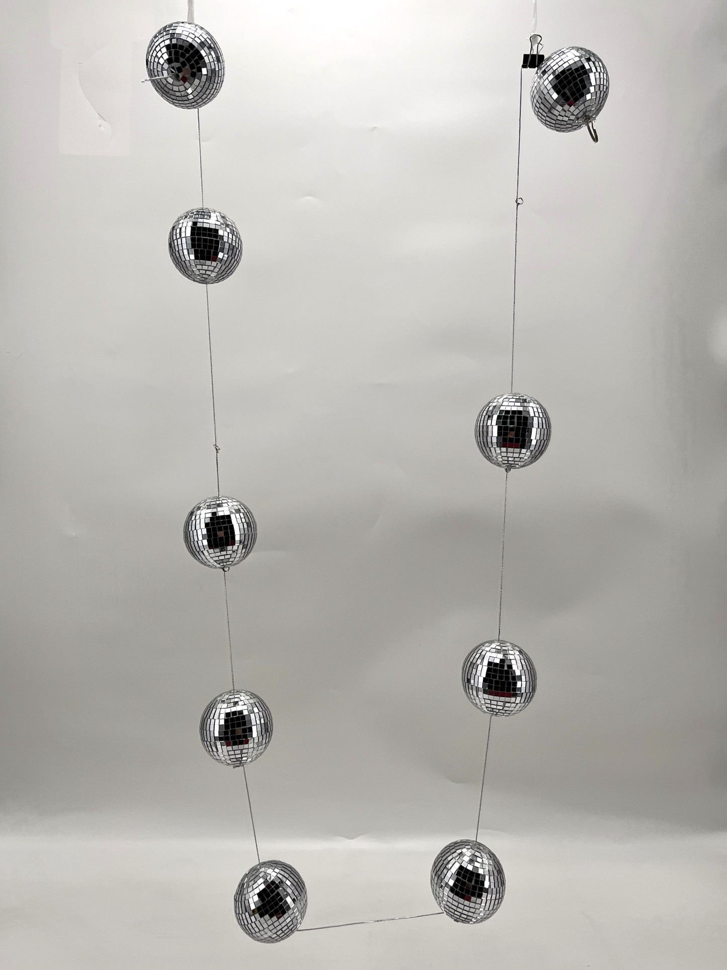 86190SV	 L78.7"D2.8" - MIRROR DISCO BALL GARLAND