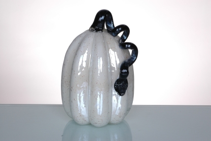 87226	 *D6"H9.5" - GLASS PUMPKIN WITH CURLY STEM