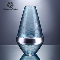 D8"H13.6" - GLASS VASE