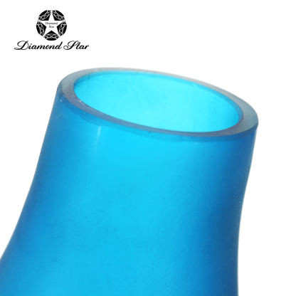 85550	 D7"H17.5" - GLASS VASE