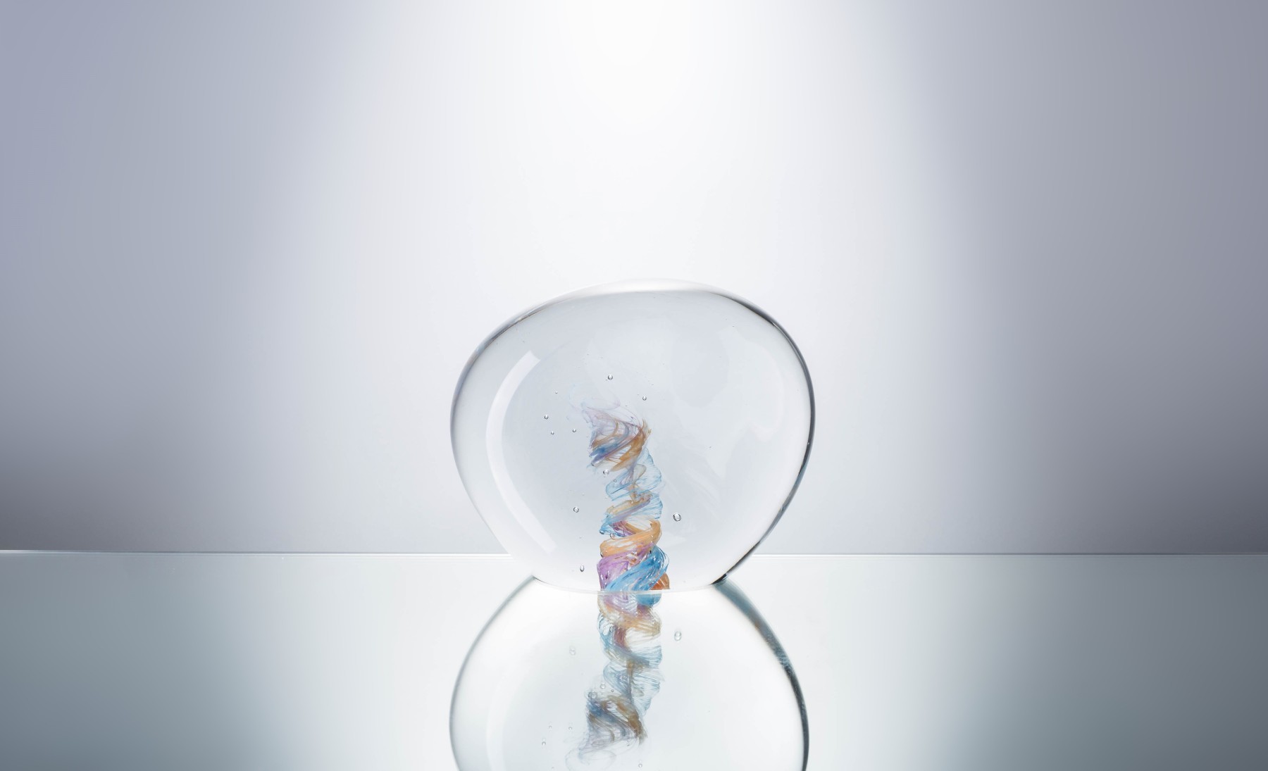 L8.3"W4.3"H7.1" - GLASS SCULPTURE