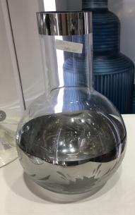 D5.9"H9.1" - GLASS VASE