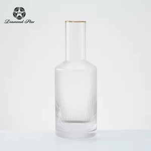 DS0119 D3.5"H9.4" - GLASS VASE