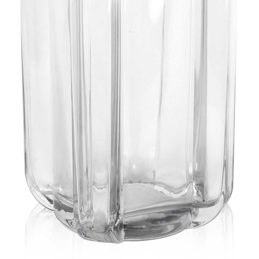 GA78053	 L4.53"W4.53"H7.87"GLASS VASE