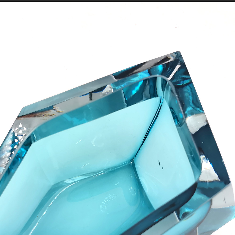 GA02003BL	 L9''W6''H4.5'' GLASS ACCESSORY