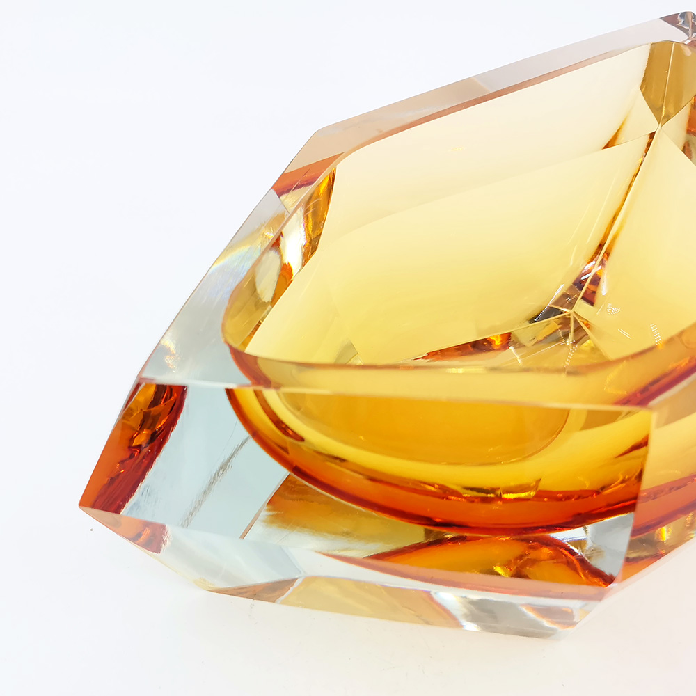 GA02005YE	 L9''W6''H4.5'' GLASS ACCESSORY
