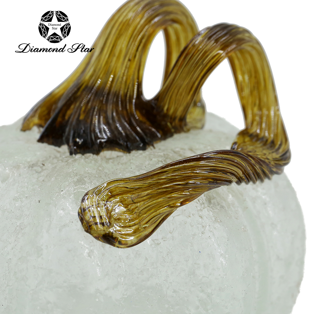 79452	 L4.3"W4.3"H4.3" - GLASS PUMPKIN WITH CURLY STEM