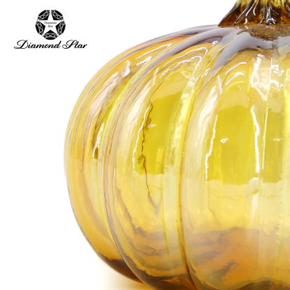 79512	 *L8.7"W8.7"H6.3" - GLASS PUMPKIN WITH CURLY STEM