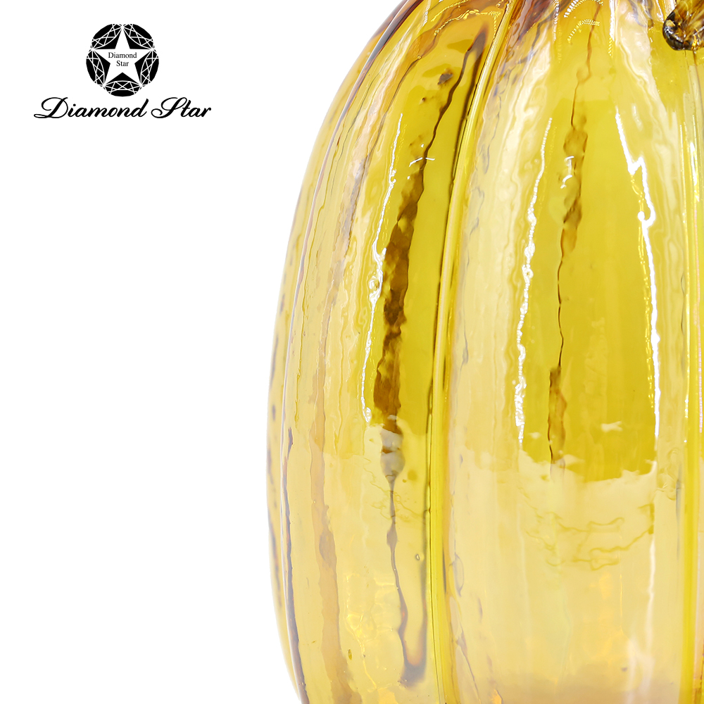 79514	 L5.9"W5.9"H9.1" - CRACKLE GLASS PUMPKIN WITH CURLY STEM