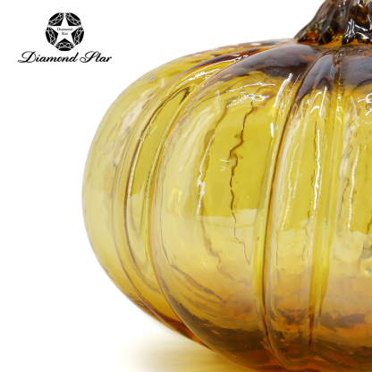 79515	 L5.9"W5.9"H9.1" - GLASS PUMPKIN WITH CURLY STEM