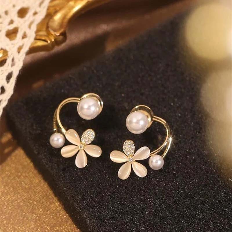Elegant Flower Stud Earrings-Jolura