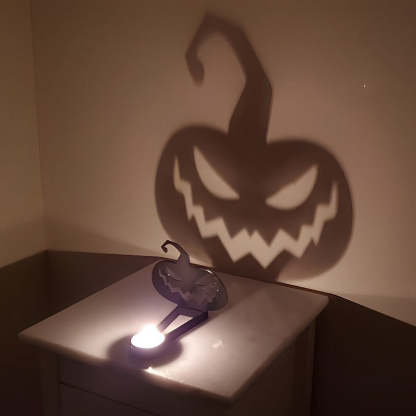 Funny Shadow Stand - Halloween Metal Candle Holder-Jolura