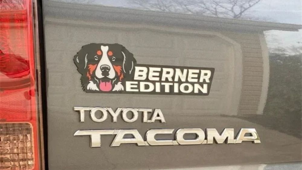 Bernese Mountain Dog Car Badge Laser Cutting Car Emblem CE015-Jolura