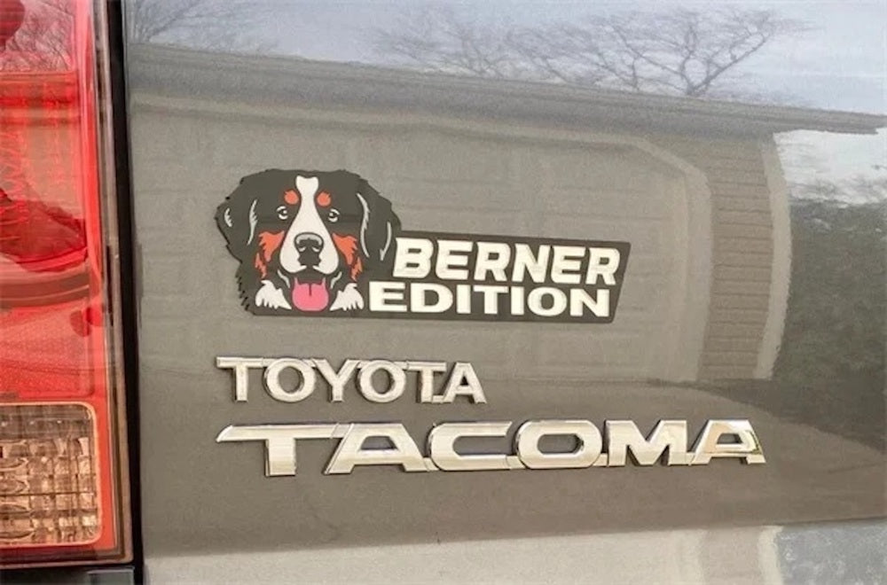 Bernese Mountain Dog Car Badge Laser Cutting Car Emblem CE015-Jolura