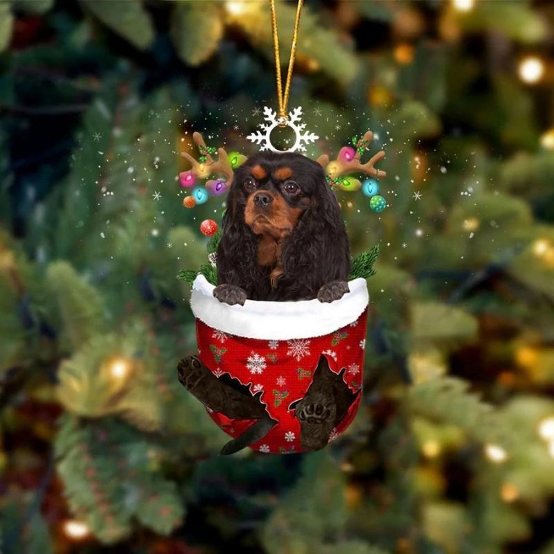 Black and Tan Cavalier In Snow Pocket Christmas Ornament SP081-Jolura