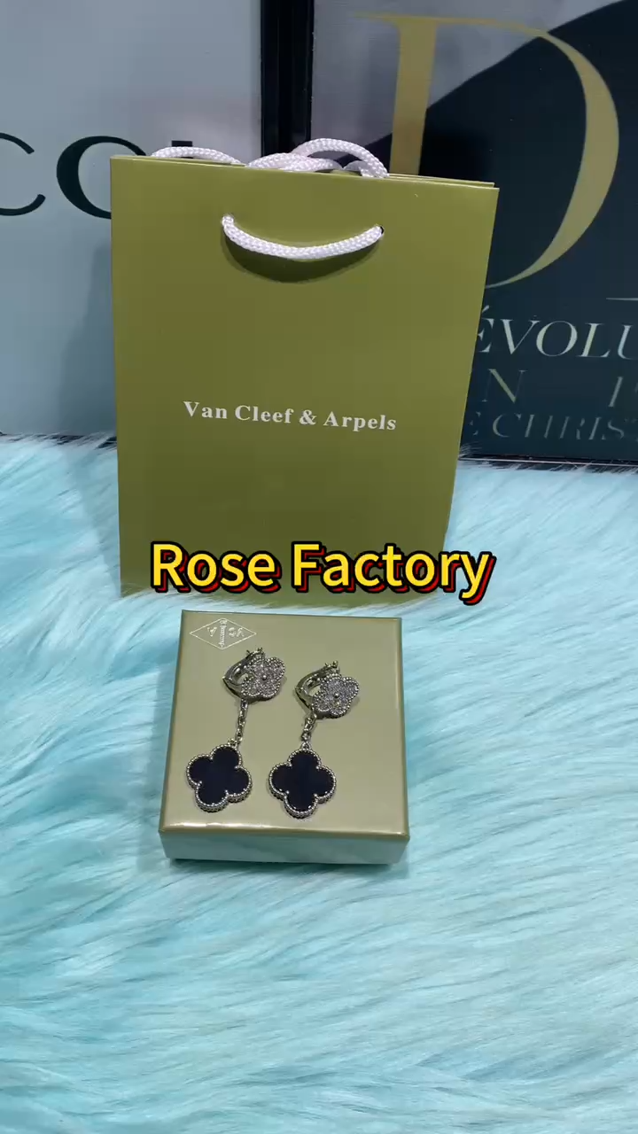 VanCleefArpels black earrings
