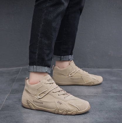 Oggi riceverai uno sconto del 50% sulle scarpe ortopediche da esterno da uomo che leniscono i piedi, alleviano il dolore e riducono lo stress sui piedi.