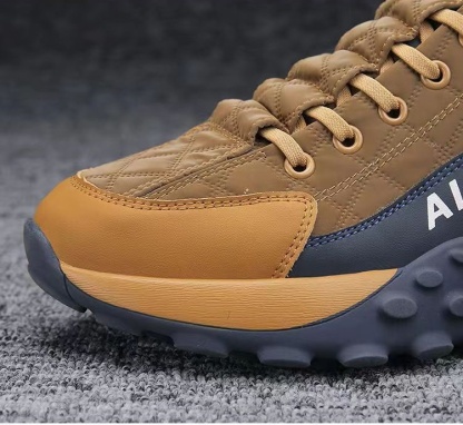 Lo sconto di oggi è del 50%, il che può alleviare l'affaticamento del piede, ridurre la pressione delle scarpe sui piedi e rendere i piedi più comodi.