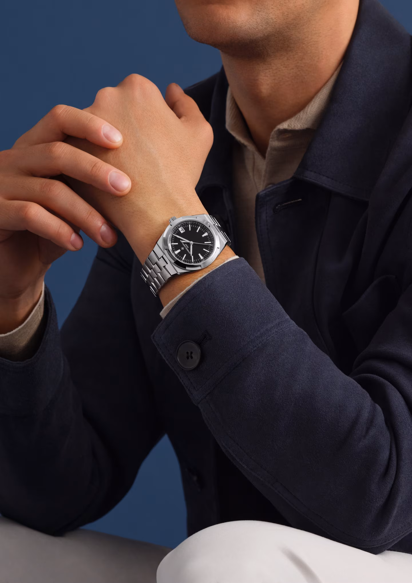 Overseas self-winding 4520V/210A-B483 41 mm Steel